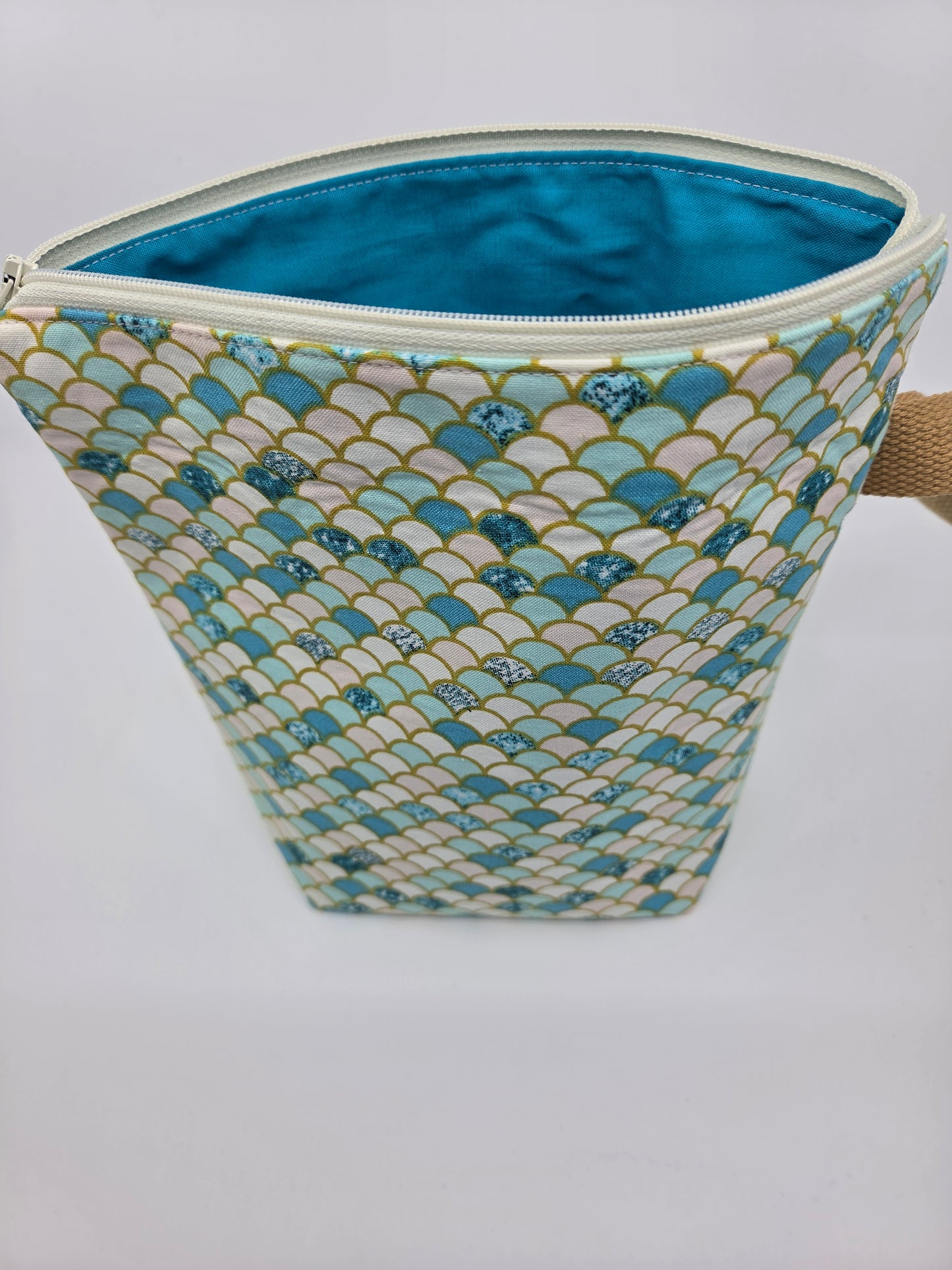 Mermaid bag with side handle